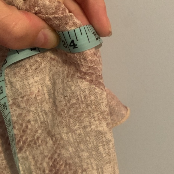 RoomMates Top - Picture 7 of 8